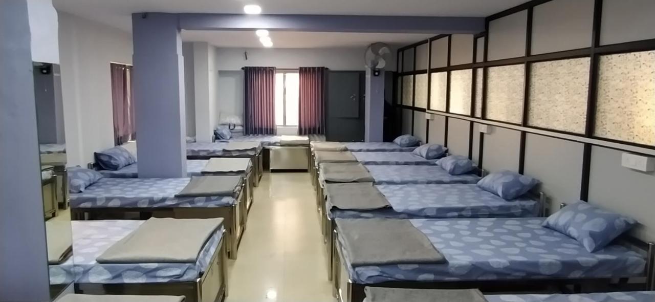 Shiv Sai Dormitory Vadodara Kültér fotó