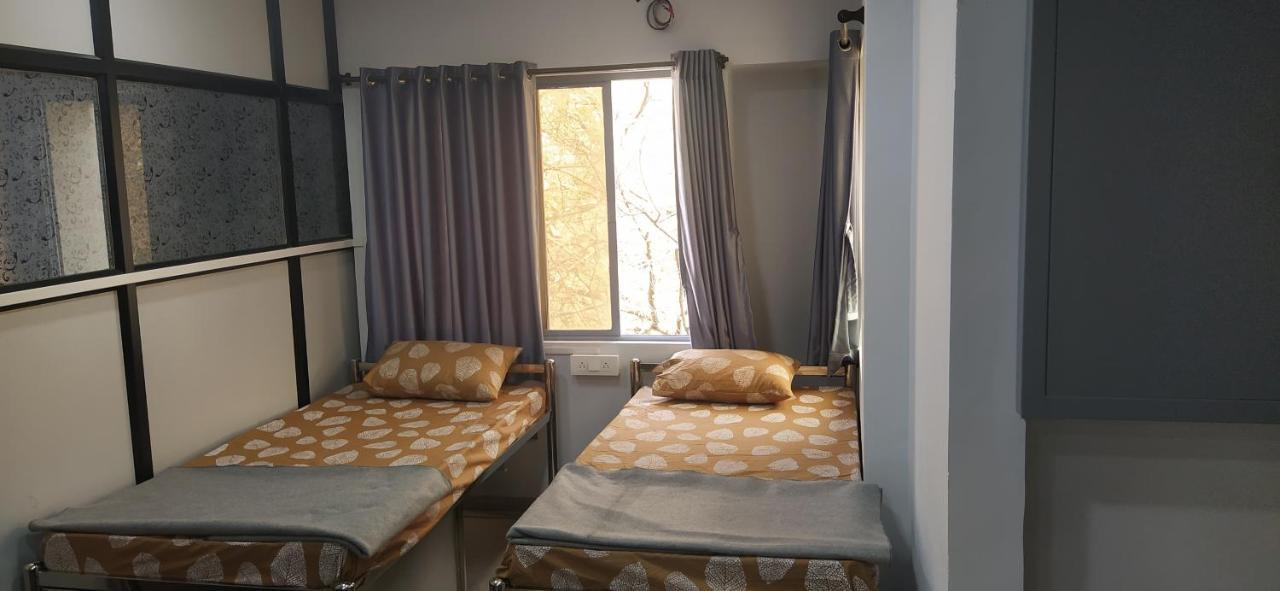 Shiv Sai Dormitory Vadodara Kültér fotó